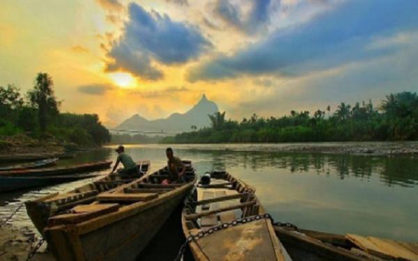 Sungai Lematang Sungai Lematang juga sungai di Sumatera Selatan yang terjaga hingga kini (Foto: Instagram)