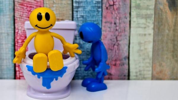 Ilustrasi cara mengajarkan anak toilet training, Beri Contoh (Foto: Pixabay)