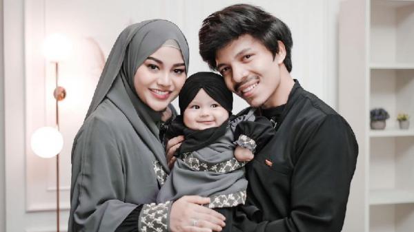 Artis Indonesia punya pondok pesantren. (Foto: Instagram)
