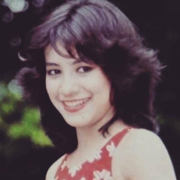 Screenshot 20221107 072749 Instagram Artis Cantik Era 1990-an Selalu Tampil Seksi. (Foto: instagram)
