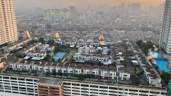 posisi tempat tinggal tidak biasa di Indonesia, Rumah di atas mal (Foto: Twitter/ @Shahrirbahar1)