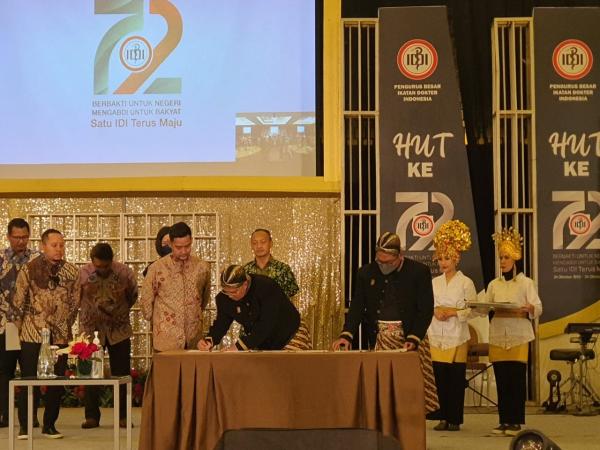 WhatsApp Image 2022 11 14 At 6 42 53 AM Kerja sama PB IDI dan D2D dalam program skrining Penyakit Tidak Menular. (Foto: istimewa)