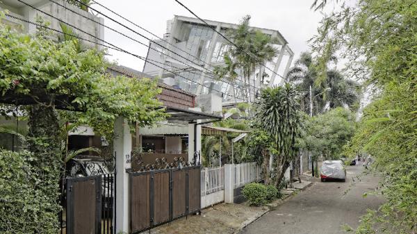 Rumah Miring. (Foto: Budipradono.com)