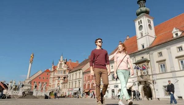 slovenia Daftar negara dengan manusia berbadan tinggi di dunia, salah satunya Slovenia. (Fothe-slovenia.comto: )