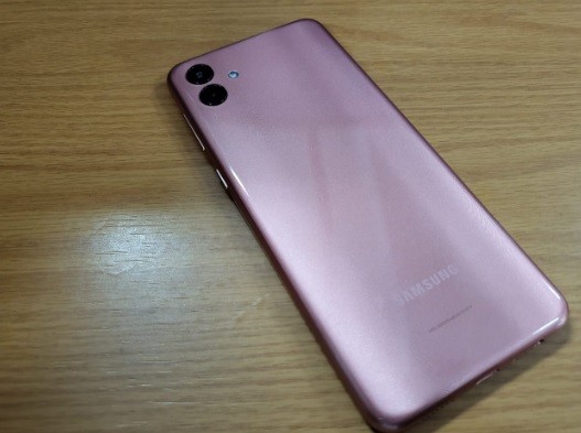 Review Galaxy A04 5
