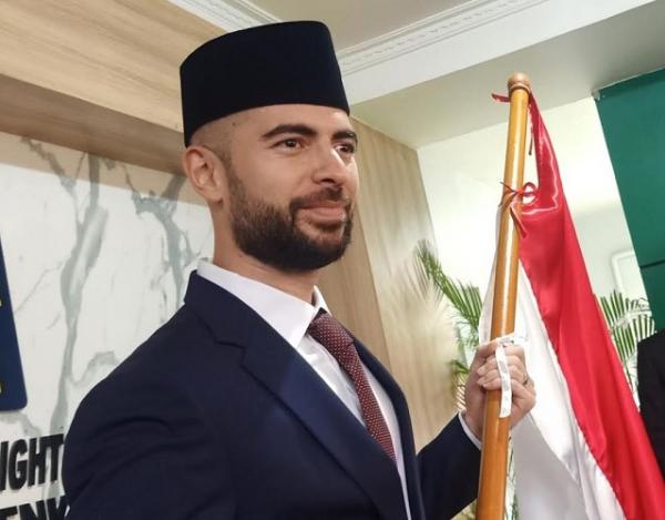 Jordi Amat jadi WNI Jordi Amat akhirnya resmi menjadi WNI usai mengucapkan sumpah di Kanwil Kemenkumham, Jakarta, Kamis (17/11/2022). Dia mengaku tak sabar membela Timnas Indonesia di pentas internasional. (Foto: MPI/Ilham Sigit)
