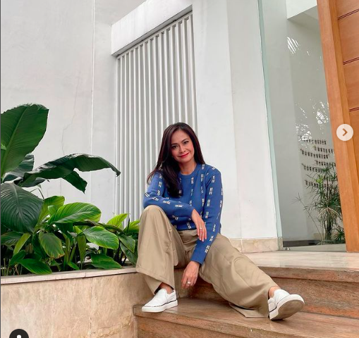 Screen Shot 2022 11 20 At 09 38 34 Artis antik penyuka tanaman hias. (foto: instagram)