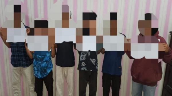 Viral Pelajar Tendang Nenek sampai Terpental Viral Pelajar Tendang Nenek sampai Terpental di Tapsel, Para Pelaku Ditangkap (Foto: Dok Polres Tapsel)
