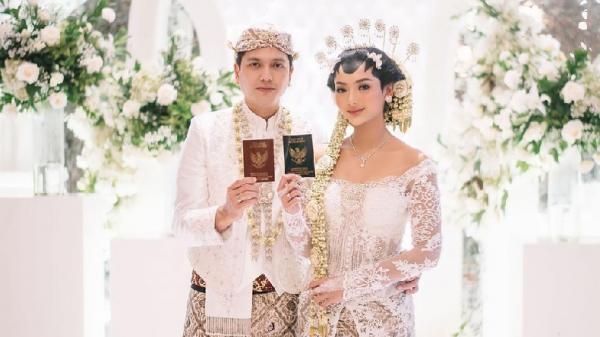 Glenca Chysara dan Rendi Jhon Artis cinlok dengan lawan main. (Foto: instagram)