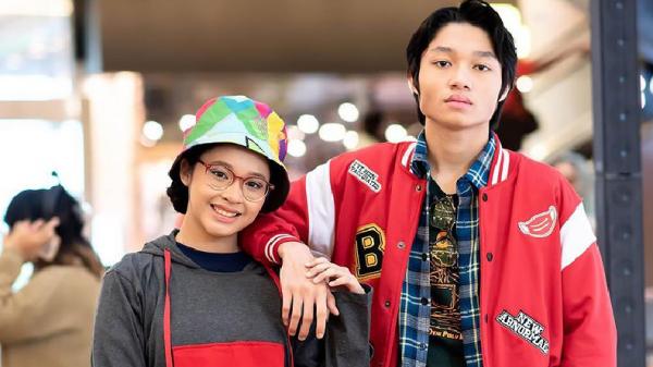 Berfoto dengan sang kakak Berfoto dengan sang kakak (Foto: IG Shakiena Azalea)