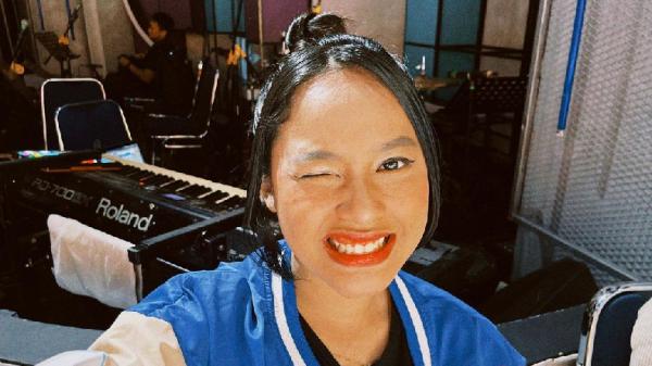 Berpose di studio musik Berpose di studio musik (Foto: IG Shakiena Azalea)
