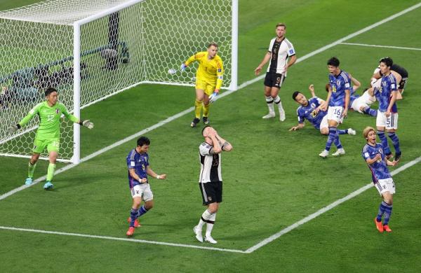 Lagi-lagi kejutan terjadi di Piala Dunia 2022. Raksasa Jepang dibuat mati kutu oleh semangat Timnas Jepang. (foto: REUTERS).