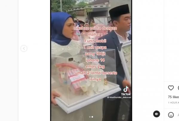 nikah mewah jember Pengiring pengantin membawa seserahan Rp100 juta. (istimewa).