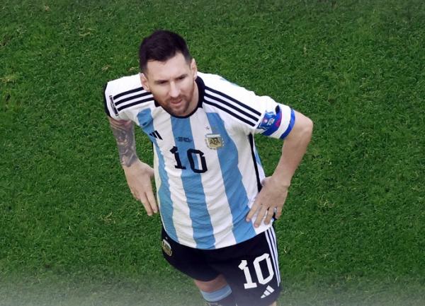 Lionel Messi Timnas Argentina Striker sekaligus kapten Timnas Argentina, Lionel Messi akan memimpin rekan setimnya melawan Meksiko pada laga Grup C Piala Dunia 2022 di Stadion Lusail, Minggu (27/11/2022). (Foto: REUTERS)