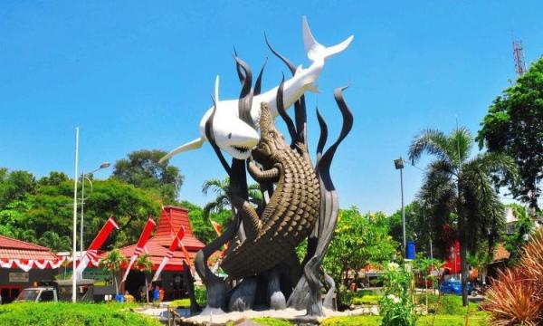 patung Suroboyo Patung Suroboyo (foto: libur).