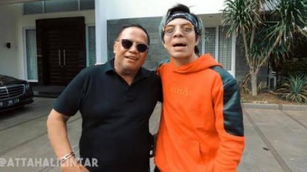 Basrizal Koto Basrizal Koto berfoto bersama Atta Halilintar (Foto: Youtube Atta H)