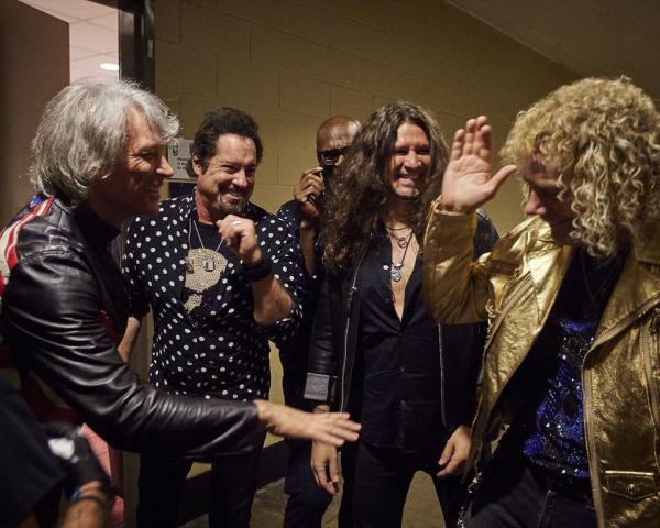 Artis yang Pernah Konser di GBK, Bon Jovi (Foto: Instagram/Bon Jovi) Artis yang Pernah Konser di GBK, Bon Jovi (Foto: Instagram/Bon Jovi)