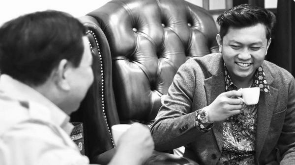 Prabowo Subianto dan Denny Caknan (Foto: Instagram/Prabowo) Prabowo Subianto dan Denny Caknan (Foto: Instagram/Prabowo)