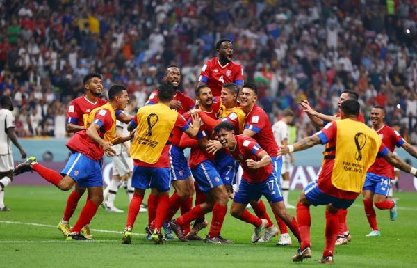 Timnas Kosta Rika Timnas Kosta Rika merayakan gol ke gawang Jerman pada laga Grup E Piala Dunia 2022 di Stadion Al Bayt, Jumat (2/12/2022). (Foto: REUTERS)