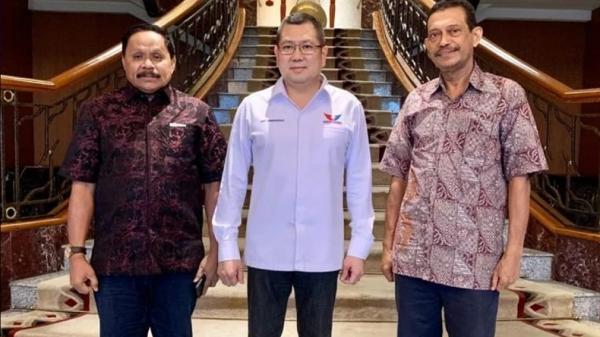 Partai Perindo sambut bergabungnya Paulus Kastanya Partai Perindo sambut bergabungnya Paulus Kastanya dan Mohamad Tadi Salampessy (foto: Instagram Hary Tanoeosoedibjo)