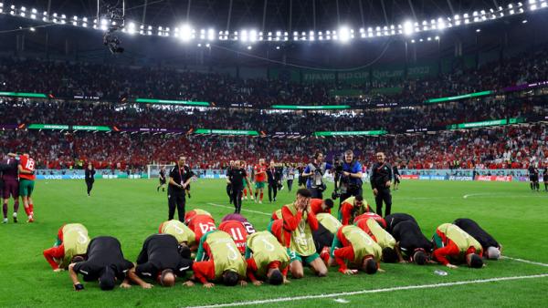 Timnas Maroko Daftar lengkap 8 tim lolos perempat final Piala Dunia 2022 sudah diketahui, Rabu (7/12/2022) dini hari WIB. Terselip satu tim kejutan yakni Maroko. (Foto: REUTERS/Matthew Childs)