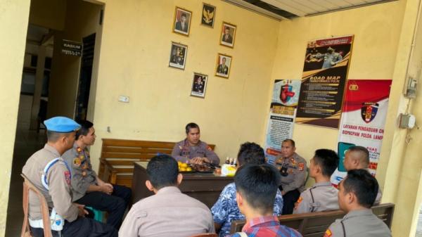 Kapolres Pringsewu AKBP Rio Cahyowidi melakukan sidak ke sejumlah Polsek jajarannya (Indra Siregar/MNC Portal)