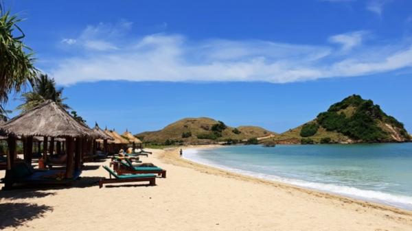 Rekomendasi Wisata Dekat Sirkuit Mandalika, Pantai Kuta Lombok (Okezone) Rekomendasi Wisata Dekat Sirkuit Mandalika, Pantai Kuta Lombok (Okezone)