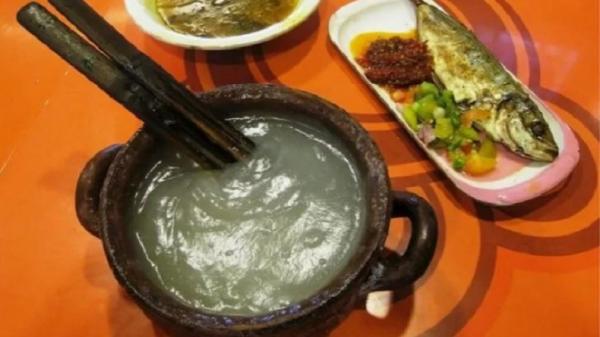 Makanan khas papua papeda Papeda salah satu makanan khas Papua. (Foto : Antara)