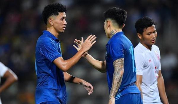 Thailand Vs Myanmar Timnas Thailand menang telak 6-0 atas Myanmar pada laga uji coba di Thammasat Stadium, Rangsit, Minggu (11/12/2022) malam WIB. (Foto: Instagram/changsuek)
