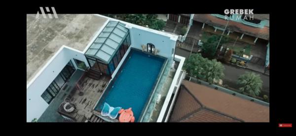 Rumah mewah Eko Patrio. (Foto: youtube)