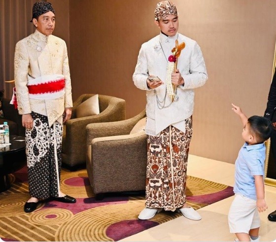 Cucu Jokowi Al Nahyan Tingkah lucu cucu Presiden. (Foto: istimewa)
