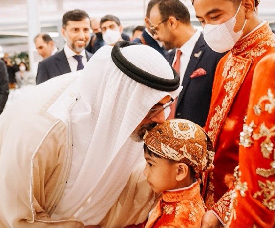 Jan Ethes Dicium Pangeran Arab Tingkah lucu cucu Presiden. (Foto: istimewa)