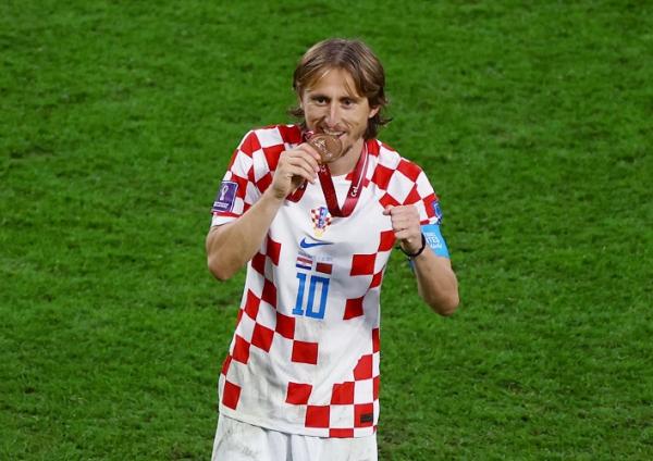 Luka Modric Luka Modric membawa Kroasia merebut peringkat ketiga Piala Dunia 2022 usai mengalahkan Maroko 2-1 di Stadion Internasional Khalifa, Al Rayyan, Qatar, Sabtu (17/12/2022). (Foto: REUTERS)