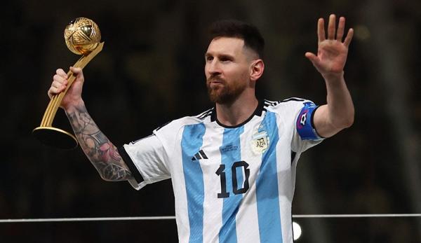 Tiga pemain Argentina mendapat penghargaan individu di Piala Dunia 2022. Ketiga pemain itu ialah Lionel Messi, Enzo Fernandez dan Emiliano Martinez. (foto: REUTERS),