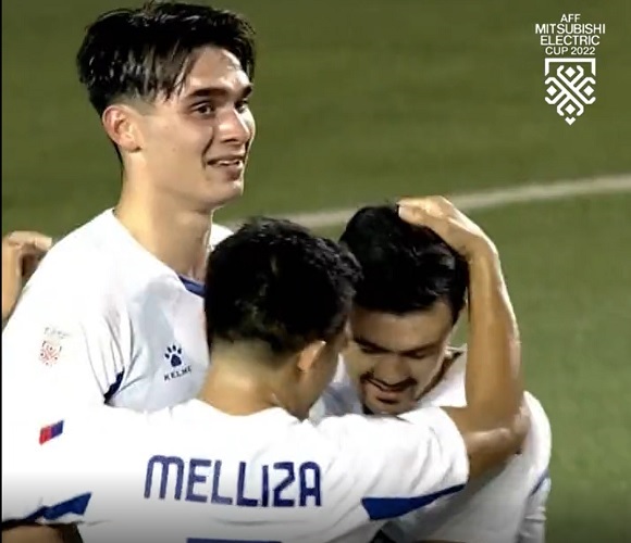 Filipina menang Timnas Filipina menang besar 5-1 atas Brunei Darussalam dalam laga kedua grup A Piala AFF 2022. Jens Rasmussen jadi bintang kemenangan Filipina. (foto: Screenshot AFF).