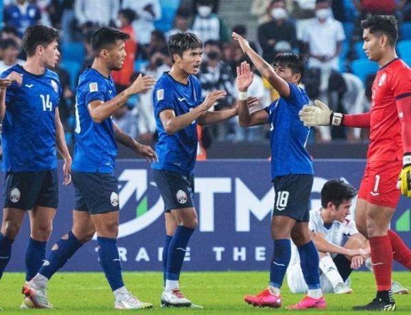 Timnas Kamboja Piala AFF 2022 Nick Taylor Pemain Timnas Kamboja, Nick Taylor (14) akan menjadi andalan timnya saat melawan Indonesia pada laga Grup A Piala AFF 2022, Jumat (23/12/2022). (Foto: REUTERS)