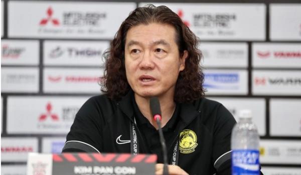 Kim Pan-gon Pelatih Malaysia, Kim Pan-gon sebut tim terkuat di Asia Tenggara saat ini. Negara yang dimaksudnya bukan Indonesia atau Thailand. (Foto: The Thao 247)