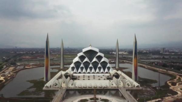 MASJID AL-JABBAR Masjid Al-Jabbar di Gedebage, Kota Bandung. (FOTO: iNews/ERVAN DAVID)