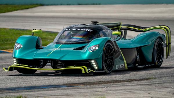 Aston Martin Valkyrie AMR Pro