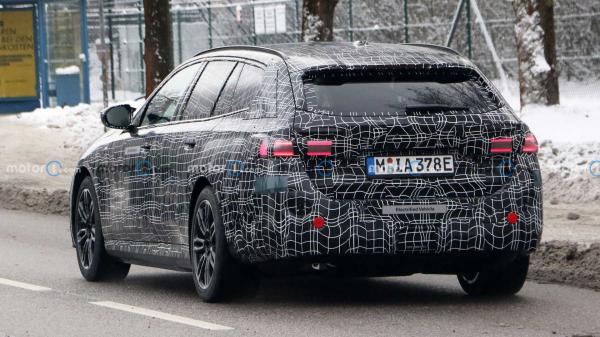 Bmw I5 Touring New Spy Photo 2