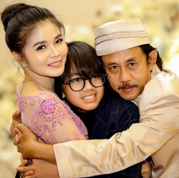 Screenshot 20230104 065930 Instagram Istri Artis Setia Dampingi Suami dalam Kondisi Sakit. (Foto: instagram)