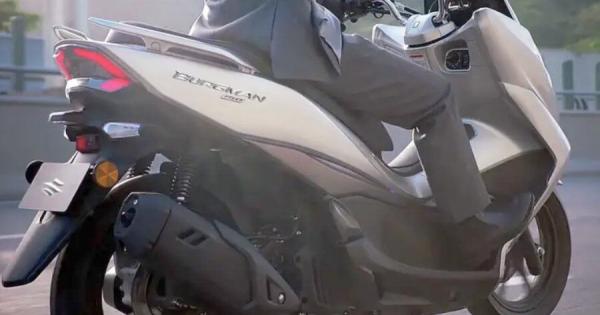 Suzuki Burgman 150 1