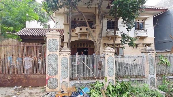 Rumah Mewah Cakung Rumah Ibu Eny dan Tiko di Cakung (Foto: Ist)