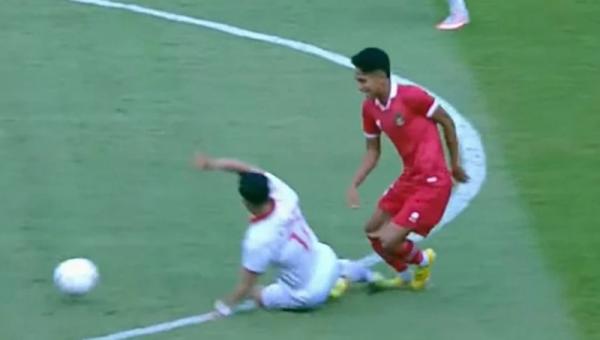 Indonesia Vs Vietnam Timnas Indonesia melawan Vietnam pada babak pertama leg pertama semifinal Piala AFF 2022 di Stadion Utama Gelora Bung Karno, Jumat (6/1/2023) sore. (Foto: Zing News)