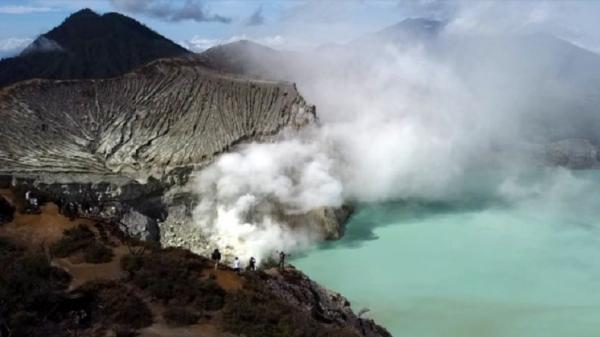 Daerah Penghasil Belerang di Indonesia, Gunung Ijen (Foto: Antara) Daerah Penghasil Belerang di Indonesia, Gunung Ijen (Foto: Antara)