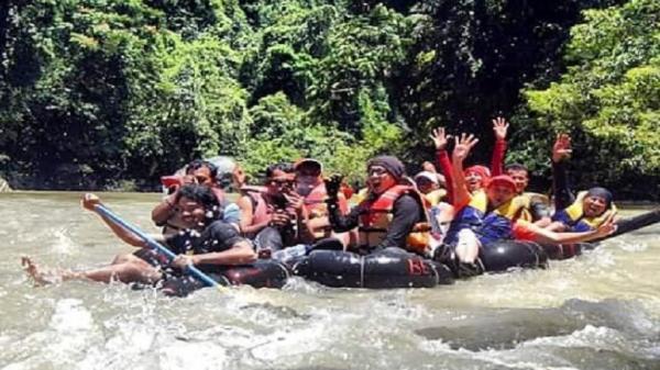 surga tersembunyi di Tangkahan Sumut, Tangkahan River Tubin (Foto: Instagram/Tangkahan River Tubin) surga tersembunyi di Tangkahan Sumut, Tangkahan River Tubin (Foto: Instagram/Tangkahan River Tubin)