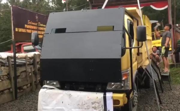Mitsubishi Fuso 1