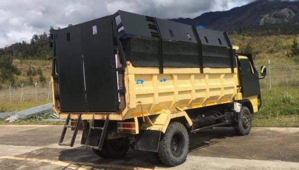Mitsubishi Fuso 2