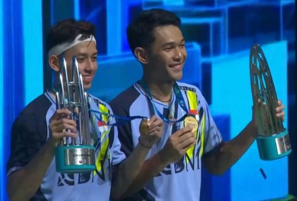 Pebulu tangkis ganda putra Indonesia, Fajar Alfian/Muhammad Rian Ardianto sukses menjuarai Malaysia Open 2023 Super 1000. (Foto: Tangkapan layar SPOTV)