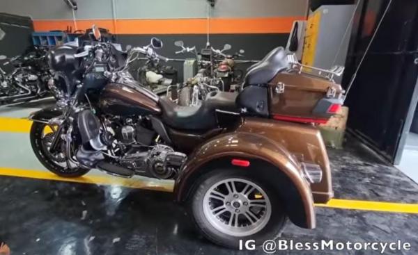 Bless Motorcycle 1